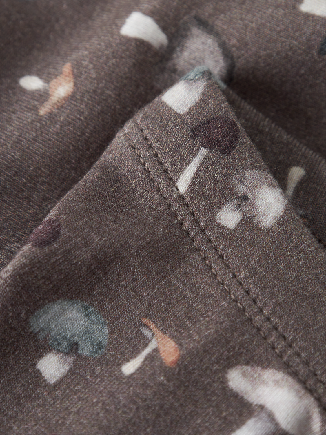 model_shot-front_full